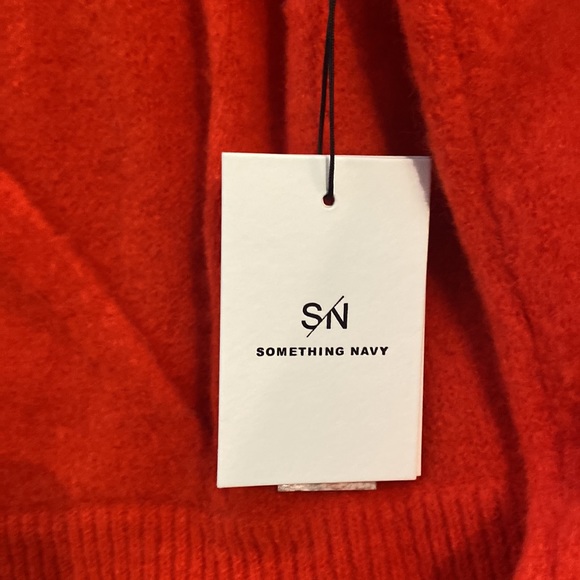 Something Navy Deep V Sweater NWT Medium - Picture 6 of 8
